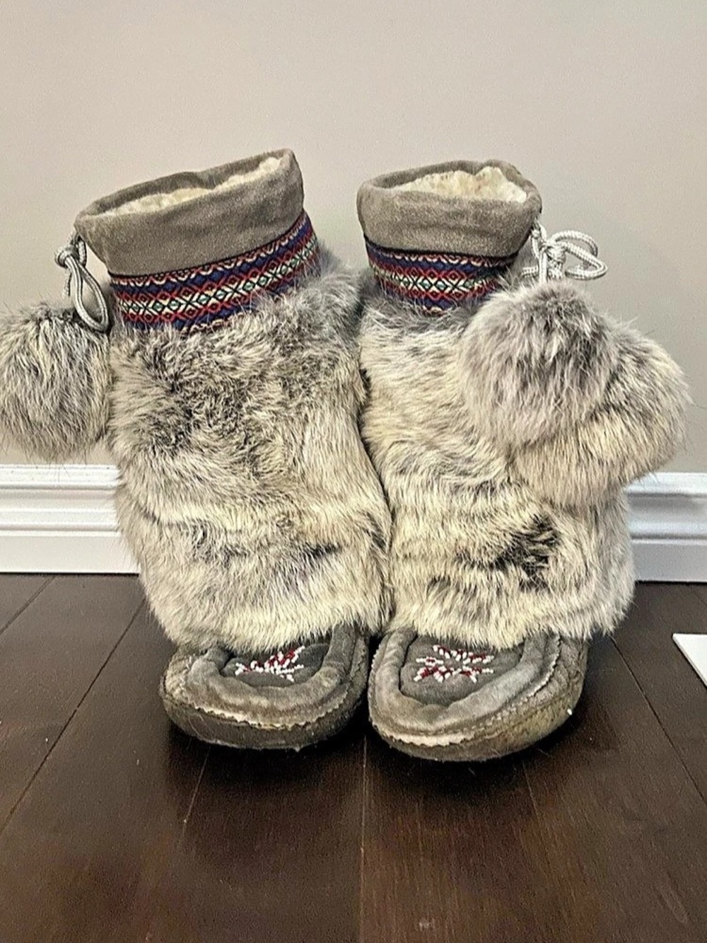 Mukluks Gray Fur Suede Pom-Pom Slippers/Boots with Beads, Women’s US Size 9.5